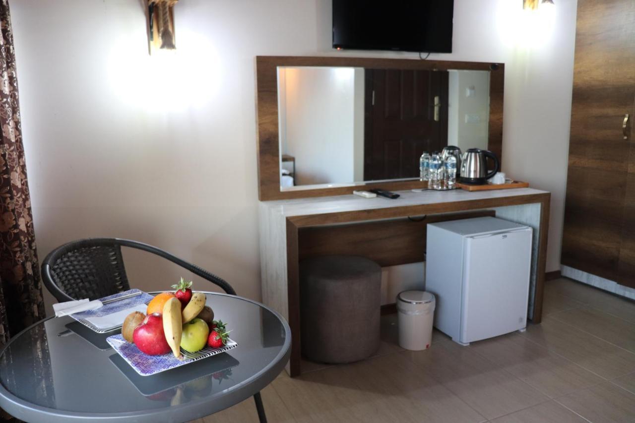 Trend Cesmealti Hotel & Lounge Izmir Bagian luar foto